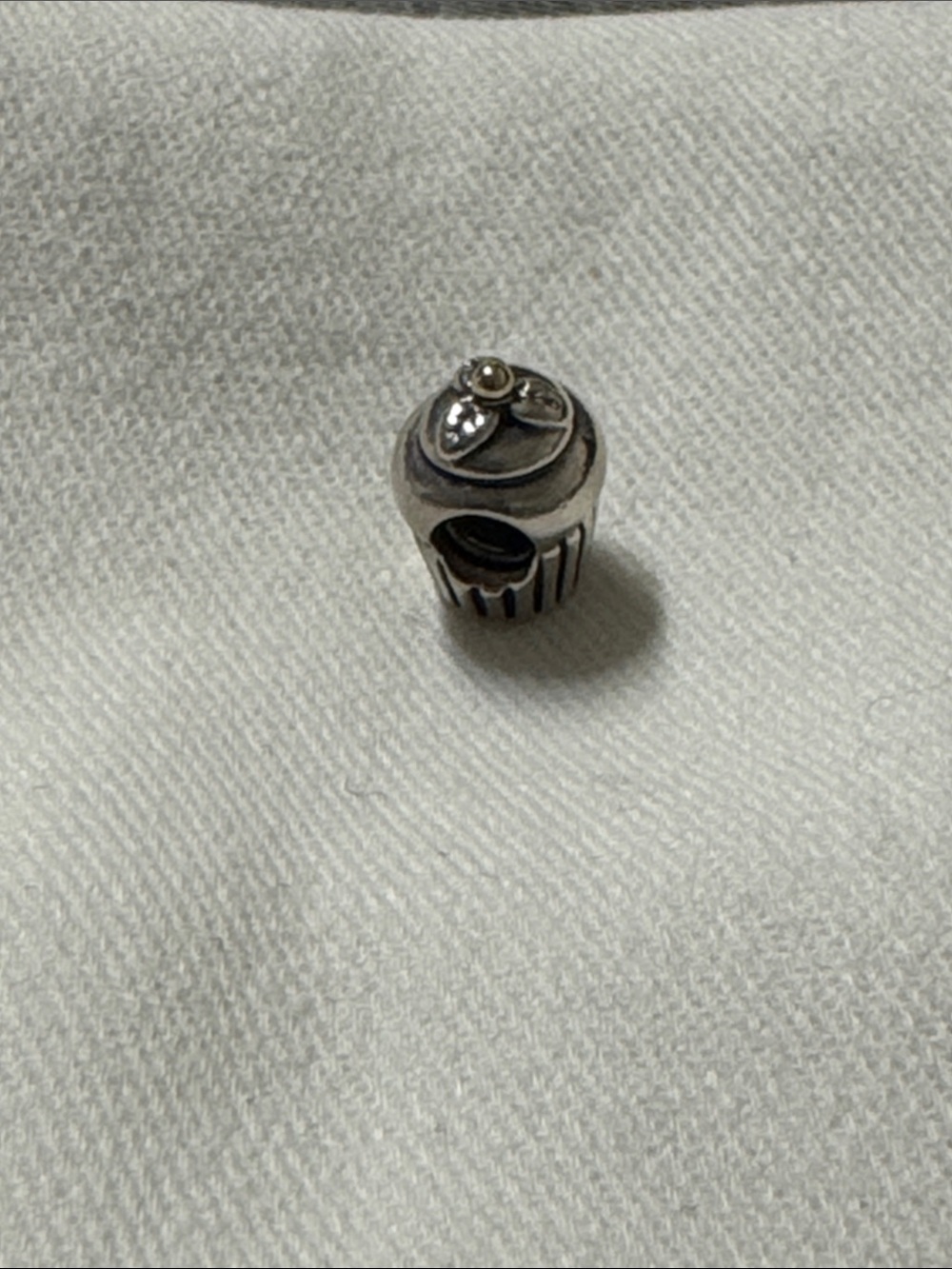 Pandora cupcake charm